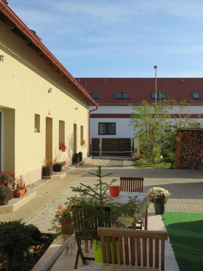 Rivendell Apartments Prague Ngoại thất bức ảnh